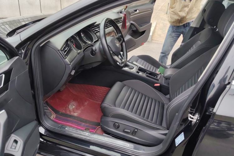 Used Volkswagen Magotan 2020 330TSI DSG Leading Model Driver Seat