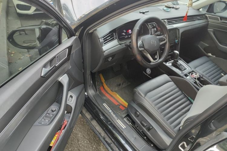 Used Volkswagen Magotan 2020 330TSI DSG Leading Model Driver Seat