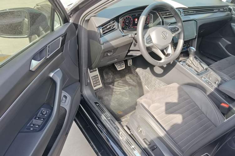 Used Volkswagen Magotan 2020 330TSI DSG Luxury Edition Driver Seat