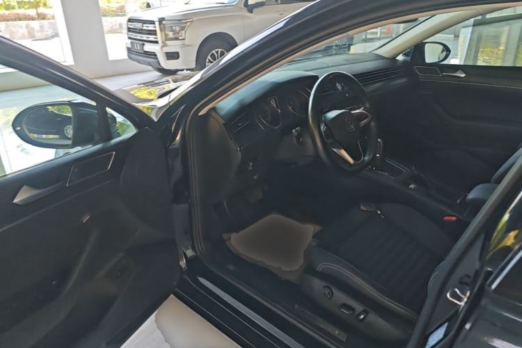 Used Volkswagen Magotan 2020 330TSI DSG Leading Model Driver Seat