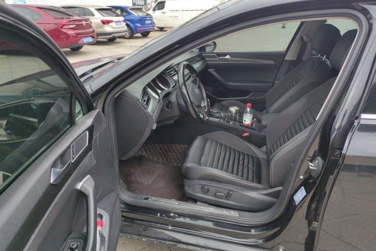 Used Volkswagen Magotan 2020 280TSI DSG Leading Edition Driver Seat
