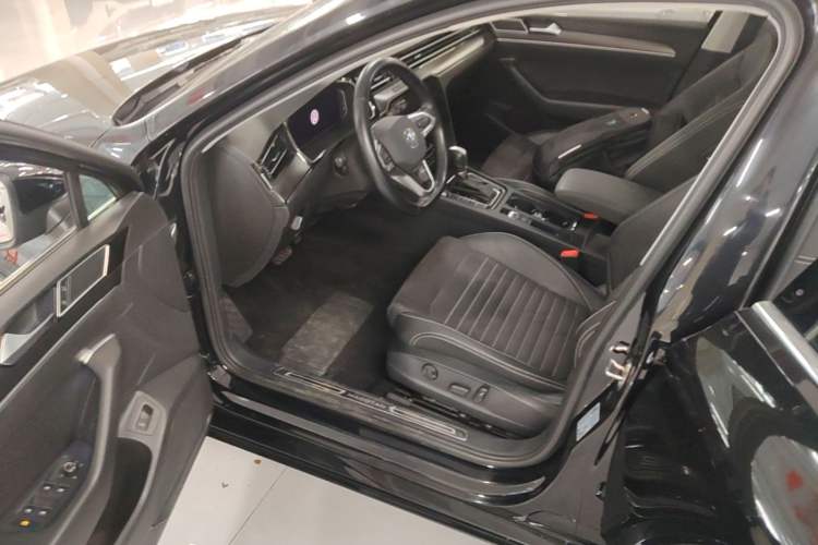 Used Volkswagen Magotan 2020 330TSI DSG Luxury Edition Driver Seat