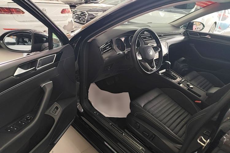 Used Volkswagen Magotan 2020 330TSI DSG Leading Model Driver Seat