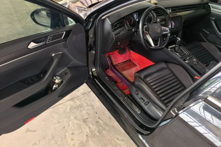 Used Volkswagen Magotan 2020 330TSI DSG Leading Model Driver Seat