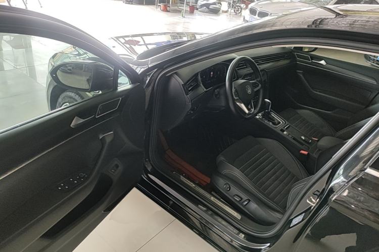 Used Volkswagen Magotan 2020 330TSI DSG Luxury Edition Driver Seat