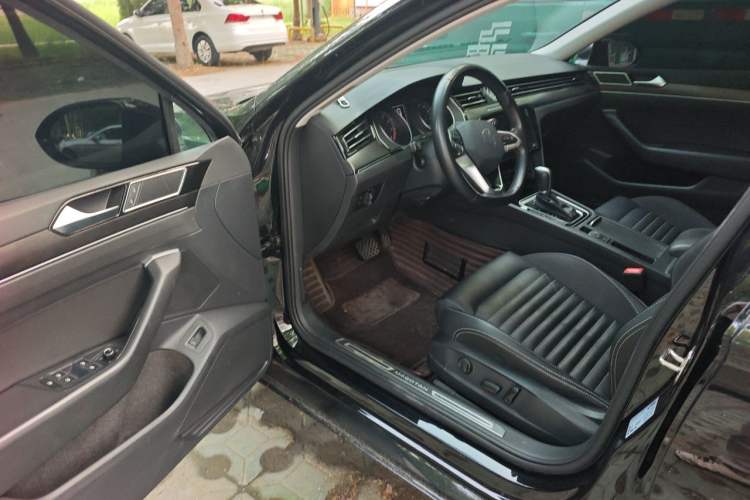 Used Volkswagen Magotan 2020 330TSI DSG Leading Model Driver Seat