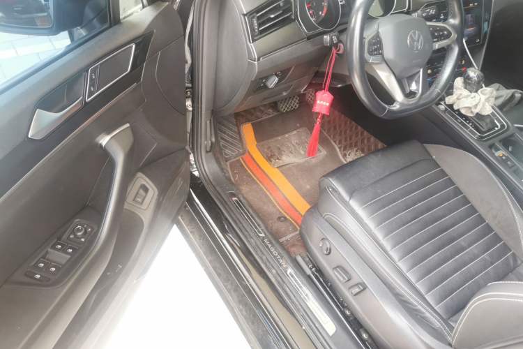 Used Volkswagen Magotan 2020 330TSI DSG Leading Model Driver Seat