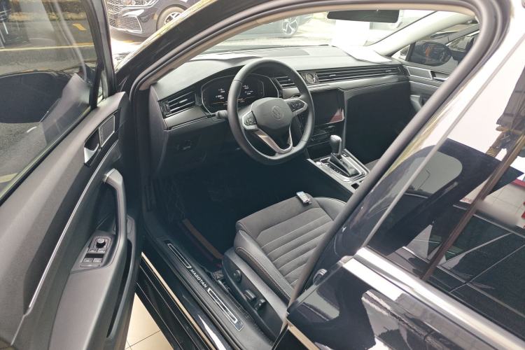 Used Volkswagen Magotan 2020 330TSI DSG Luxury Edition Driver Seat