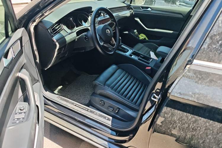 Used Volkswagen Magotan 2020 330TSI DSG Leading Model Driver Seat