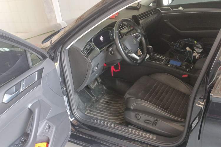 Used Volkswagen Magotan 2020 330TSI DSG Luxury Edition Driver Seat