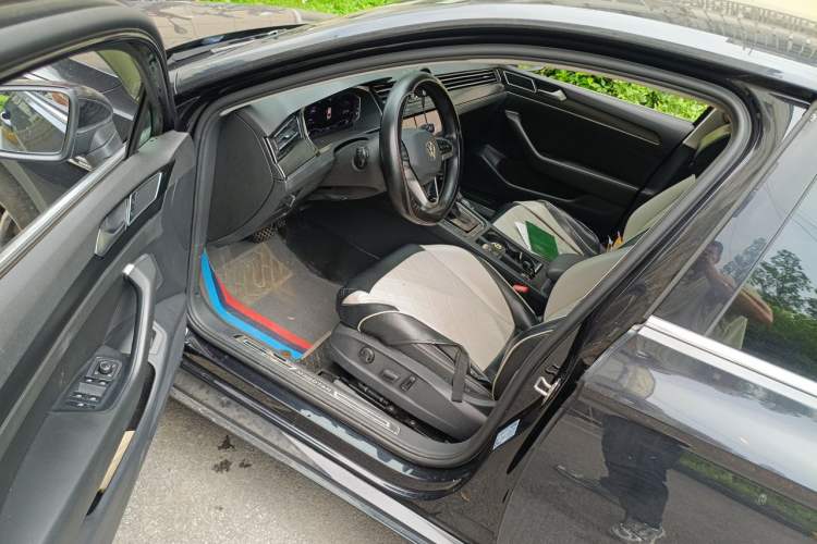 Used Volkswagen Magotan 2020 330TSI DSG Luxury Edition Driver Seat