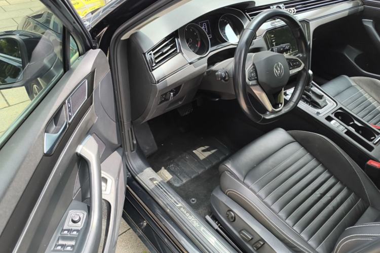 Used Volkswagen Magotan 2020 330TSI DSG Leading Model Driver Seat