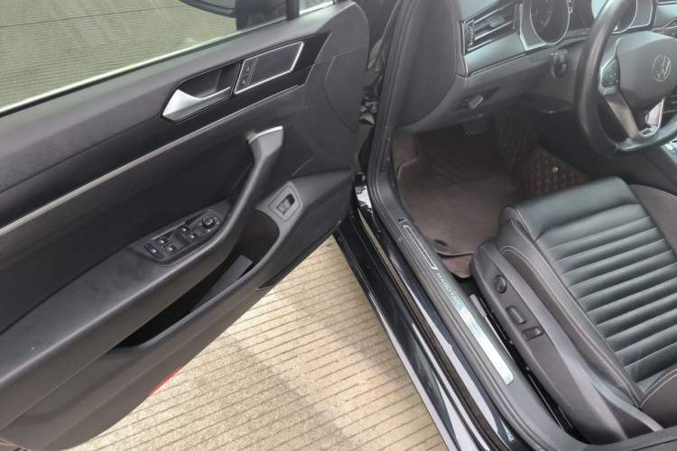 Used Volkswagen Magotan 2020 330TSI DSG Leading Model Driver Seat