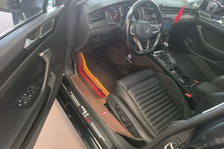 Used Volkswagen Magotan 2020 330TSI DSG Leading Model Driver Seat