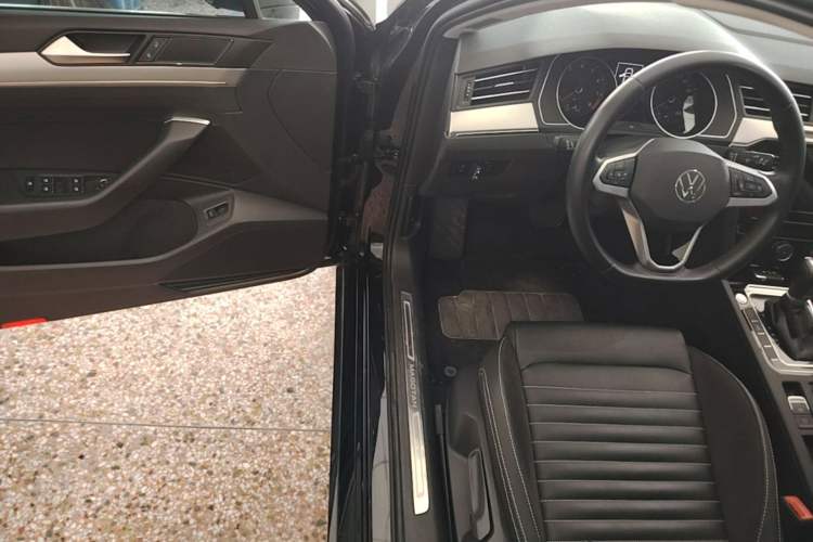 Used Volkswagen Magotan 2020 280TSI DSG Comfort Edition Driver Seat