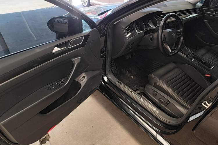Used Volkswagen Magotan 2020 330TSI DSG Leading Model Driver Seat