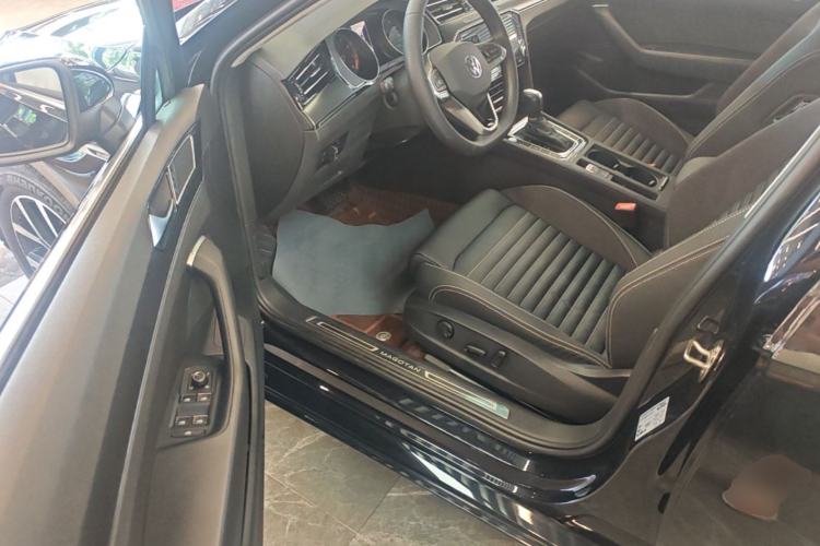 Used Volkswagen Magotan 2020 330TSI DSG Leading Model Driver Seat
