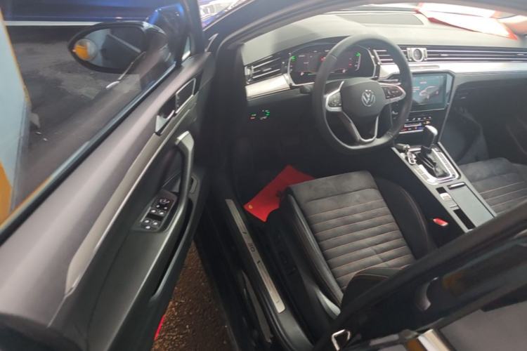 Used Volkswagen Magotan 2020 330TSI DSG Leading Model Driver Seat