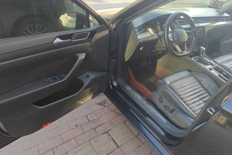 Used Volkswagen Magotan 2020 330TSI DSG Leading Model Driver Seat