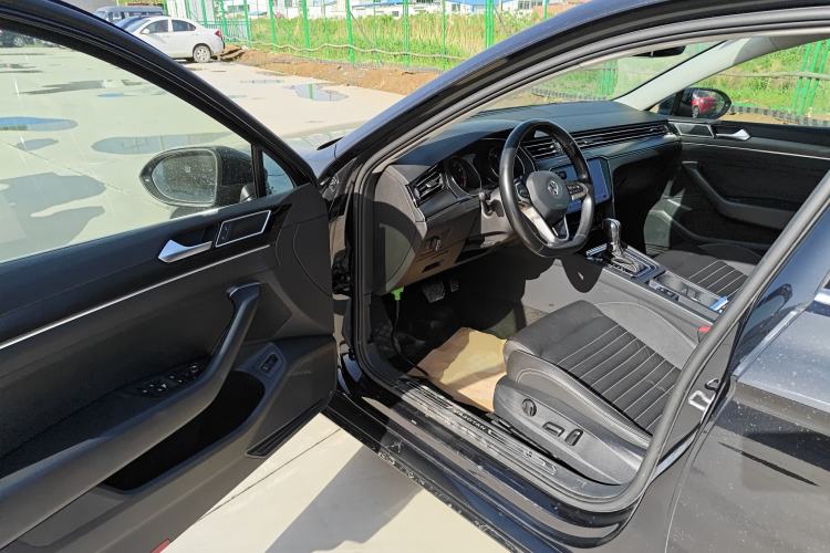 Used Volkswagen Magotan 2020 330TSI DSG Leading Model Driver Seat