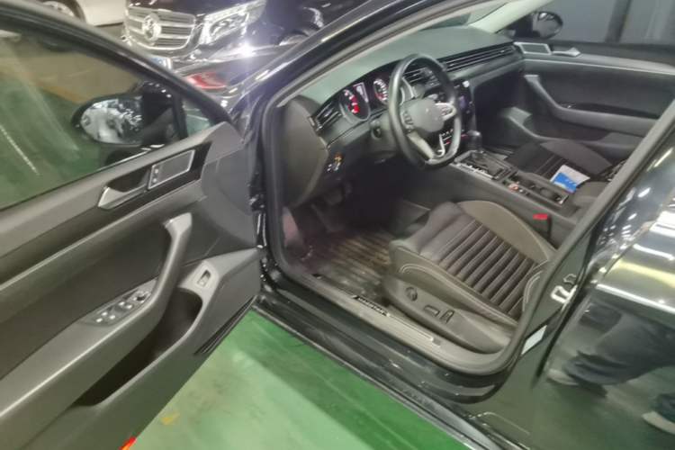 Used Volkswagen Magotan 2020 330TSI DSG Leading Model Driver Seat