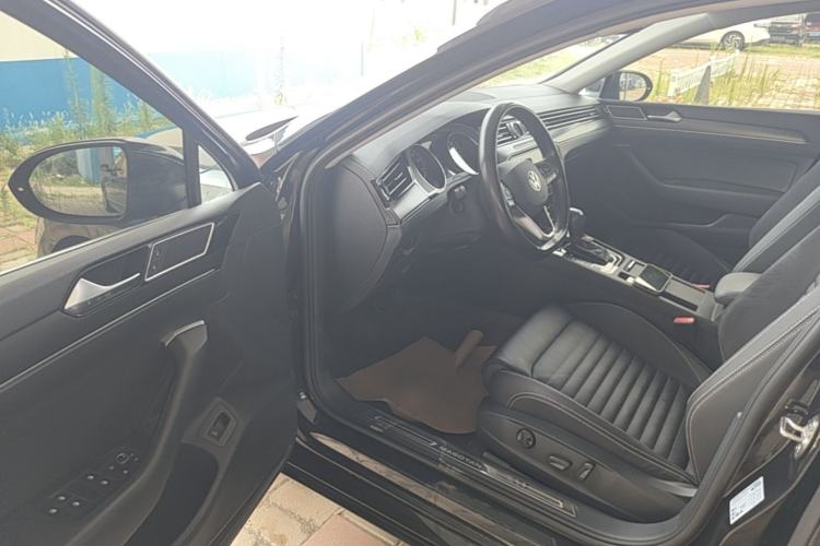 Used Volkswagen Magotan 2020 330TSI DSG Leading Model Driver Seat