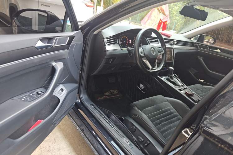 Used Volkswagen Magotan 2020 330TSI DSG Luxury Edition Driver Seat