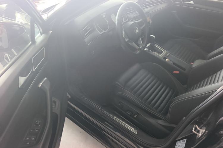 Used Volkswagen Magotan 2020 330TSI DSG Leading Model Driver Seat