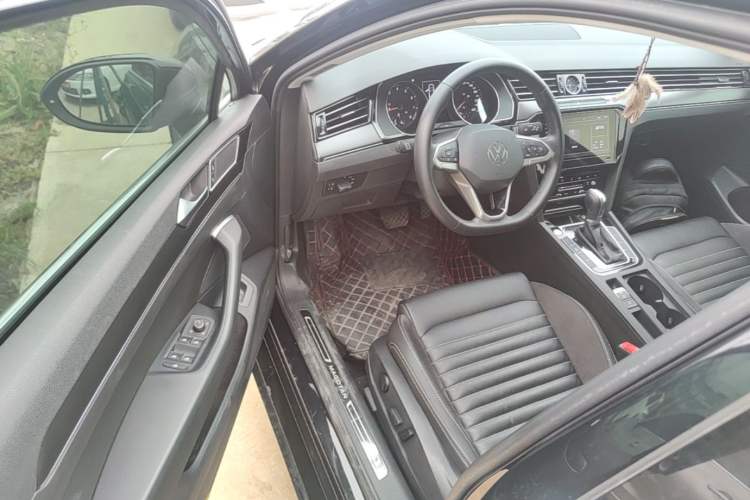 Used Volkswagen Magotan 2020 330TSI DSG Leading Model Driver Seat