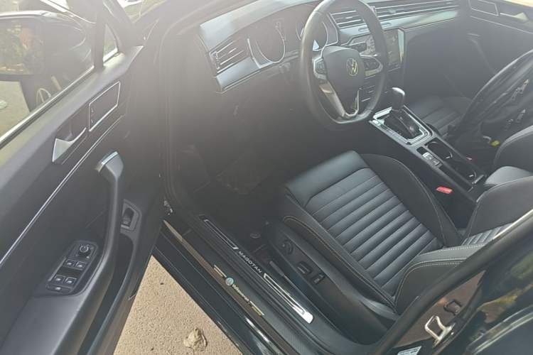 Used Volkswagen Magotan 2020 330TSI DSG Leading Model Driver Seat