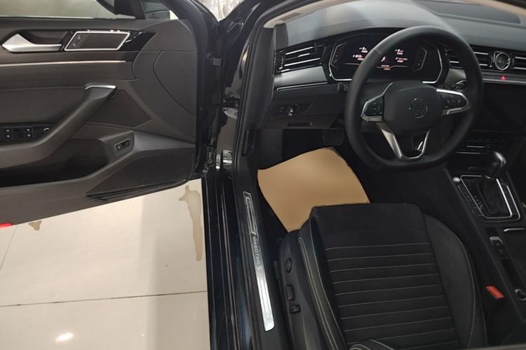 Used Volkswagen Magotan 2020 330TSI DSG Luxury Edition Driver Seat