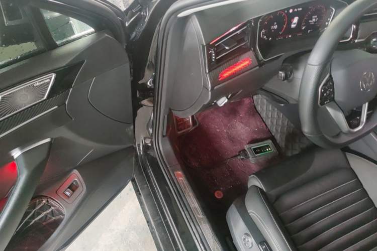 Used Volkswagen Magotan 2020 330TSI DSG Luxury Edition Driver Seat