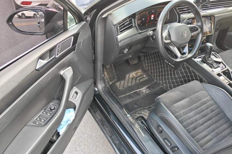 Used Volkswagen Magotan 2020 330TSI DSG Leading Model Driver Seat