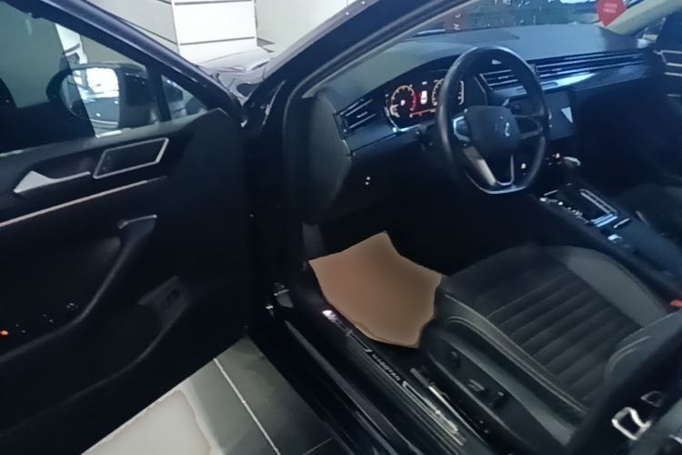Used Volkswagen Magotan 2020 330TSI DSG Luxury Edition Driver Seat