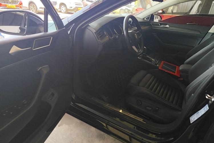 Used Volkswagen Magotan 2020 330TSI DSG Leading Model Driver Seat