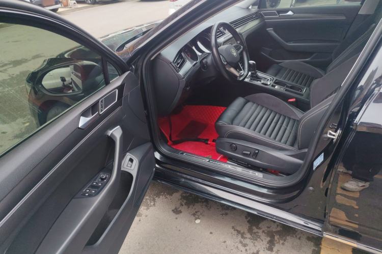 Used Volkswagen Magotan 2020 330TSI DSG Leading Model Driver Seat