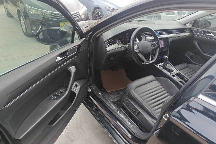 Used Volkswagen Magotan 2020 330TSI DSG Leading Model Driver Seat