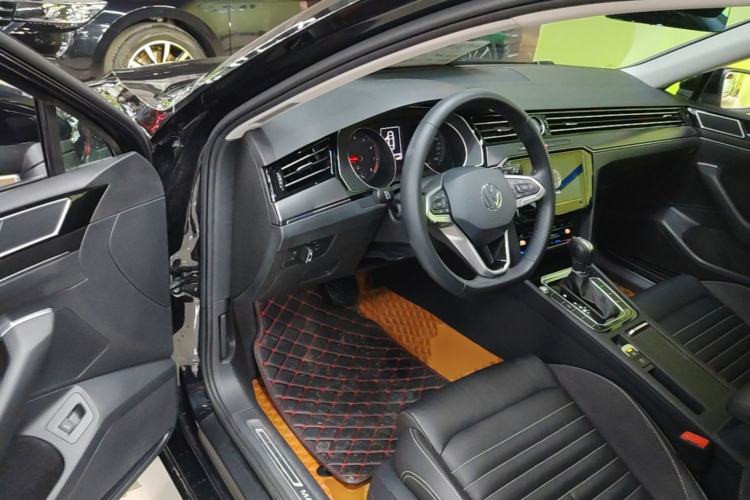 Used Volkswagen Magotan 2020 330TSI DSG Leading Model Driver Seat