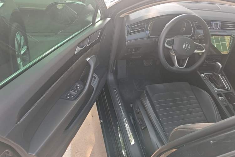 Used Volkswagen Magotan 2020 330TSI DSG Luxury Edition Driver Seat