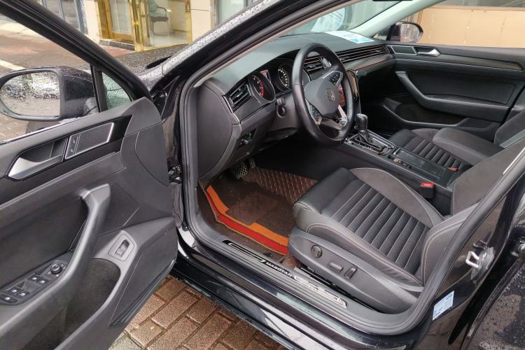 Used Volkswagen Magotan 2020 330TSI DSG Leading Model Driver Seat
