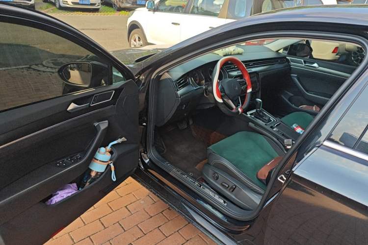 Used Volkswagen Magotan 2020 330TSI DSG Leading Model Driver Seat
