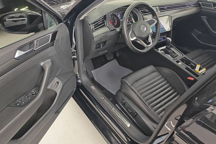 Used Volkswagen Magotan 2020 330TSI DSG Leading Model Driver Seat