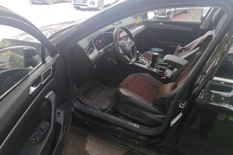 Used Volkswagen Magotan 2020 330TSI DSG Luxury Edition Driver Seat
