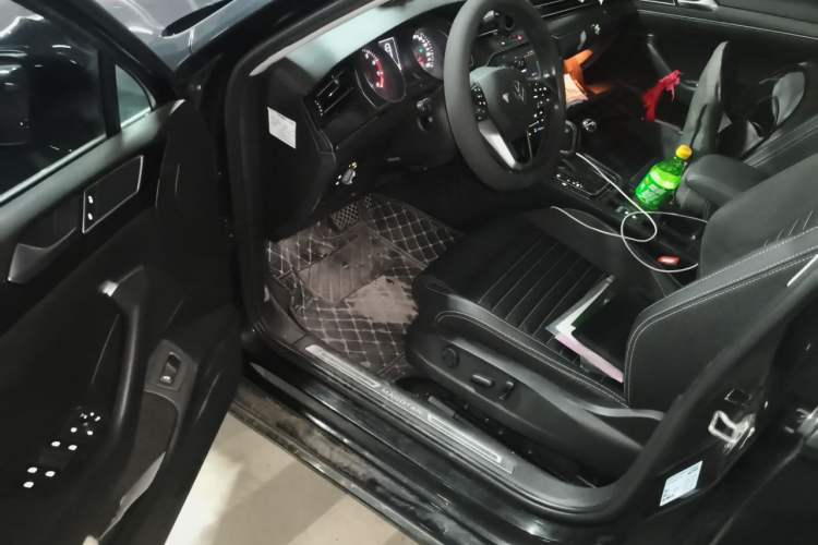 Used Volkswagen Magotan 2020 330TSI DSG Leading Model Driver Seat