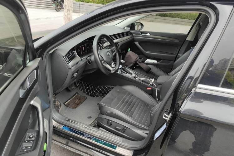 Used Volkswagen Magotan 2020 330TSI DSG Luxury Edition Driver Seat