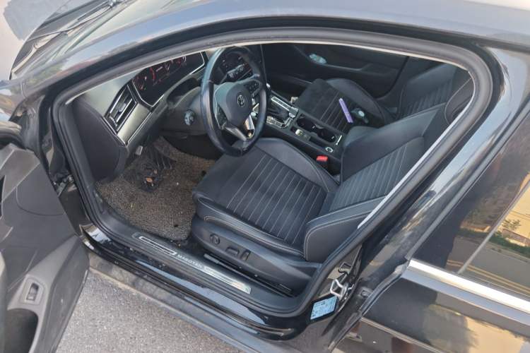 Used Volkswagen Magotan 2020 330TSI DSG Luxury Edition Driver Seat