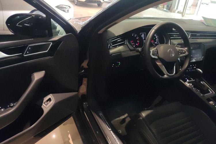 Used Volkswagen Magotan 2020 330TSI DSG Leading Model Driver Seat