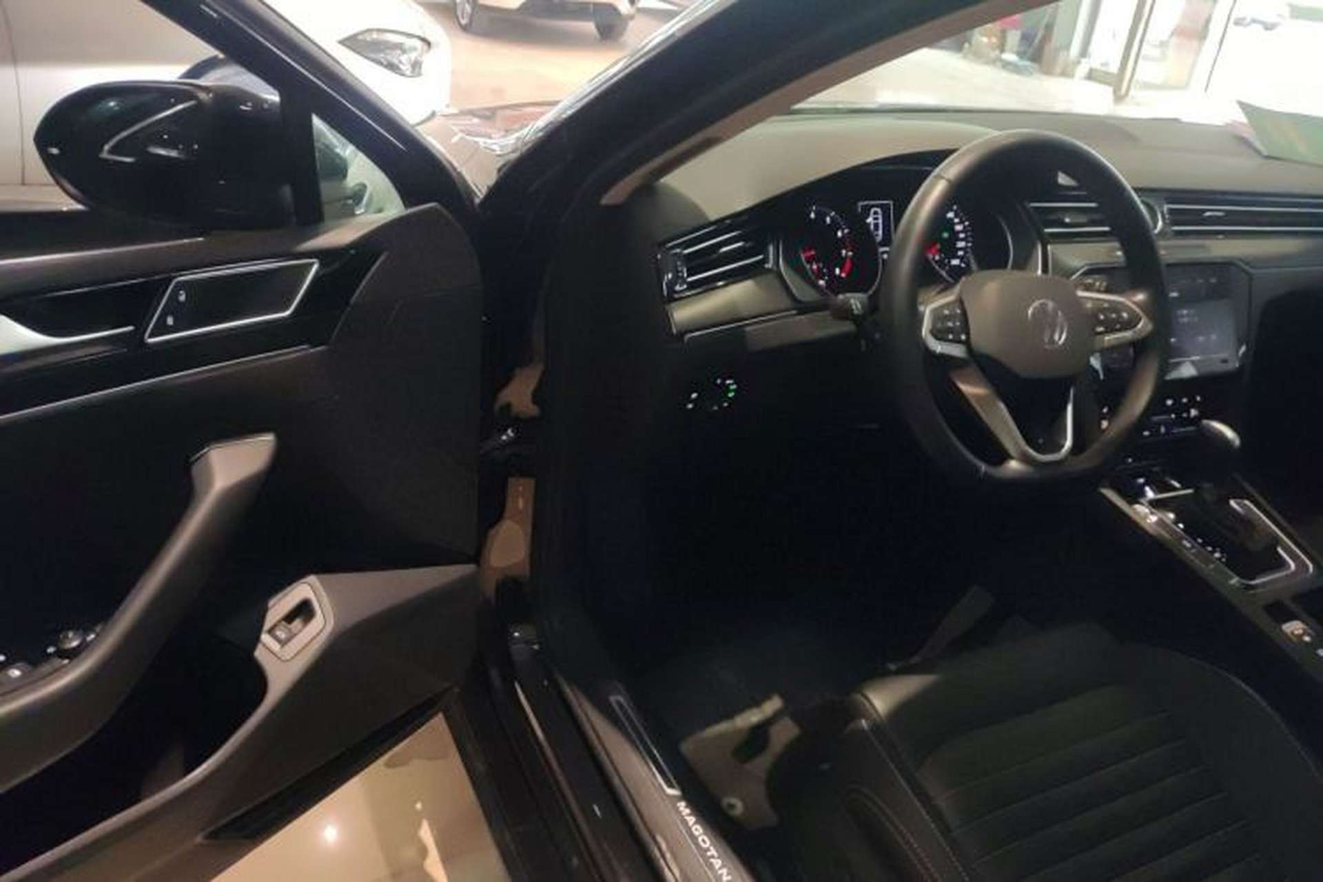 Used Volkswagen Magotan 2020 330TSI DSG Leading Model Driver Seat