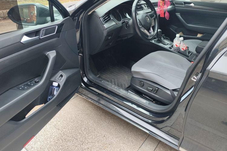 Used Volkswagen Magotan 2020 330TSI DSG Leading Model Driver Seat