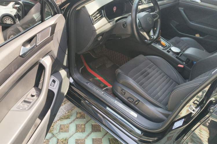 Used Volkswagen Magotan 2020 330TSI DSG Luxury Edition Driver Seat